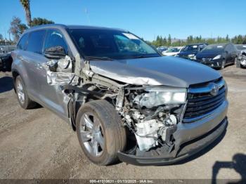  Salvage Toyota Highlander