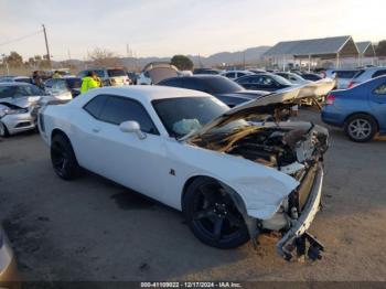  Salvage Dodge Challenger