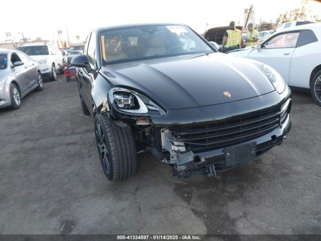  Salvage Porsche Cayenne