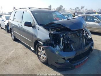  Salvage Toyota Sienna