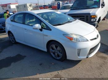  Salvage Toyota Prius