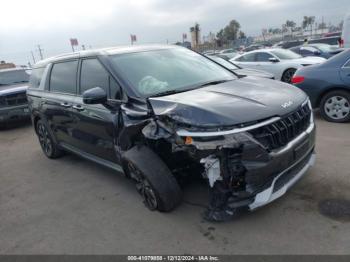  Salvage Kia Carnival