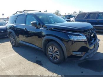  Salvage Nissan Pathfinder