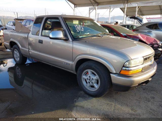  Salvage Chevrolet S-10