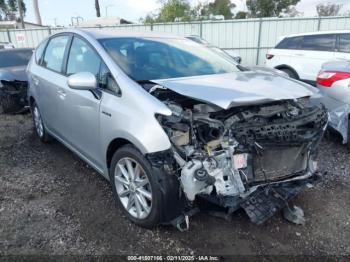  Salvage Toyota Prius v