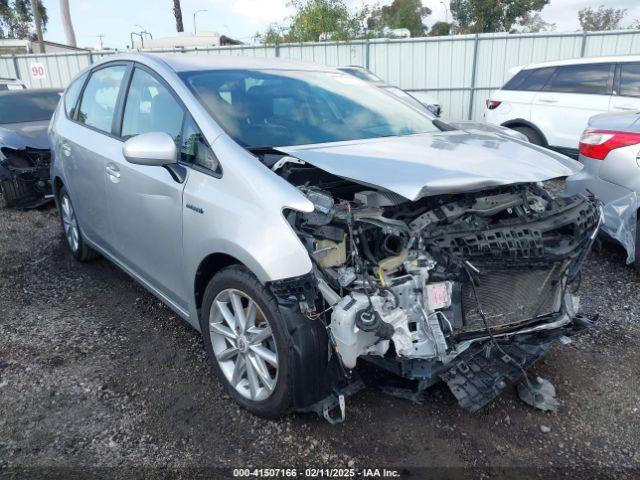  Salvage Toyota Prius v