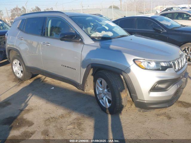  Salvage Jeep Compass