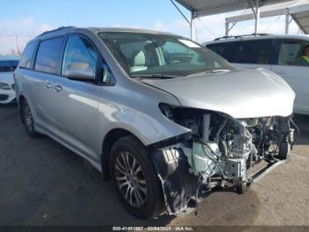  Salvage Toyota Sienna