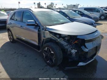  Salvage Kia Niro