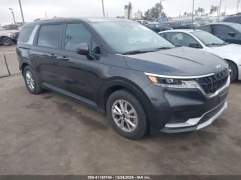  Salvage Kia Carnival