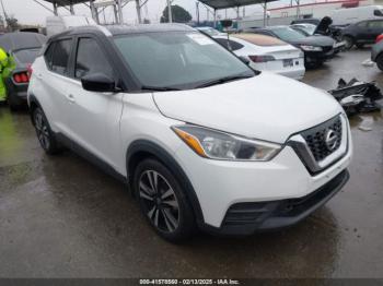  Salvage Nissan Kicks