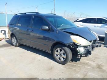  Salvage Toyota Sienna