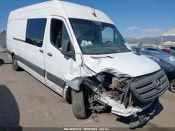  Salvage Mercedes-Benz Sprinter 2500