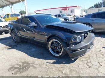  Salvage Ford Mustang