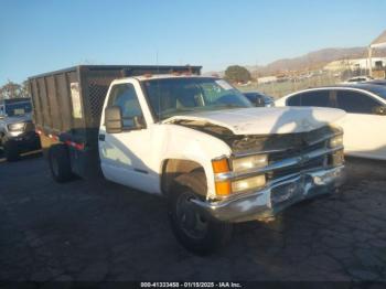  Salvage Chevrolet C3500 Chassis