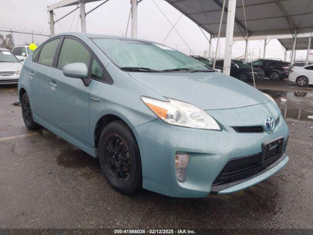  Salvage Toyota Prius