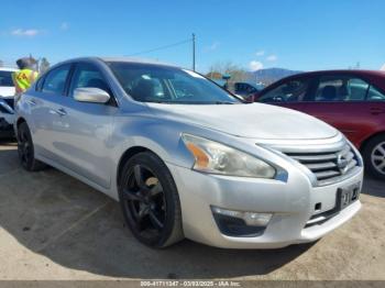  Salvage Nissan Altima