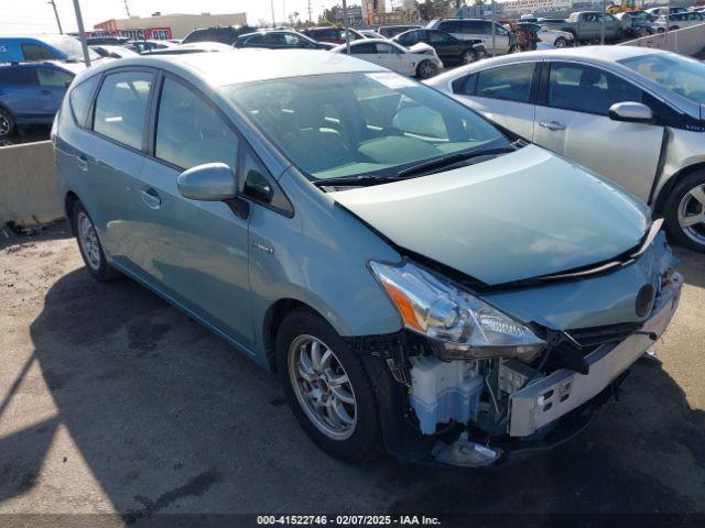  Salvage Toyota Prius v