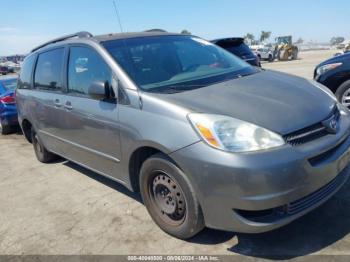  Salvage Toyota Sienna