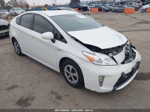  Salvage Toyota Prius