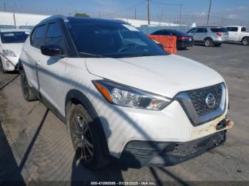  Salvage Nissan Kicks