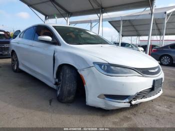  Salvage Chrysler 200