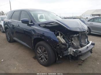  Salvage Nissan Pathfinder