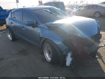  Salvage Mazda Mazda3