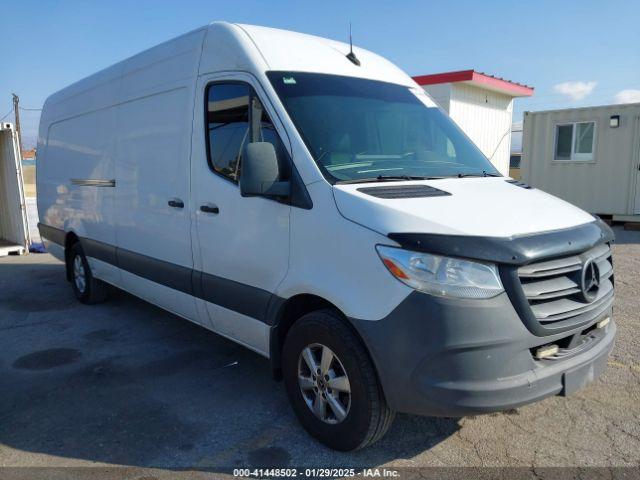  Salvage Mercedes-Benz Sprinter 2500