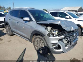  Salvage Hyundai TUCSON