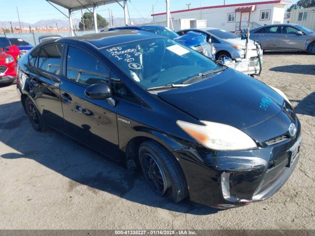  Salvage Toyota Prius