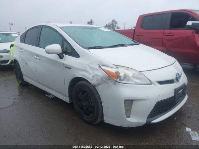  Salvage Toyota Prius