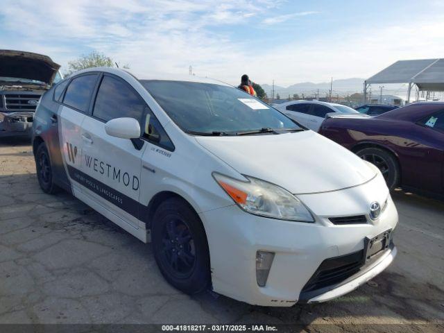  Salvage Toyota Prius