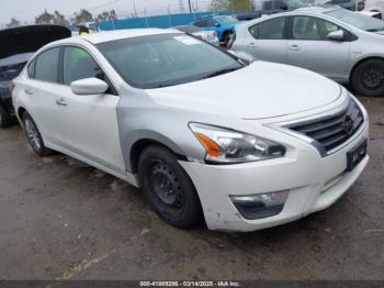  Salvage Nissan Altima