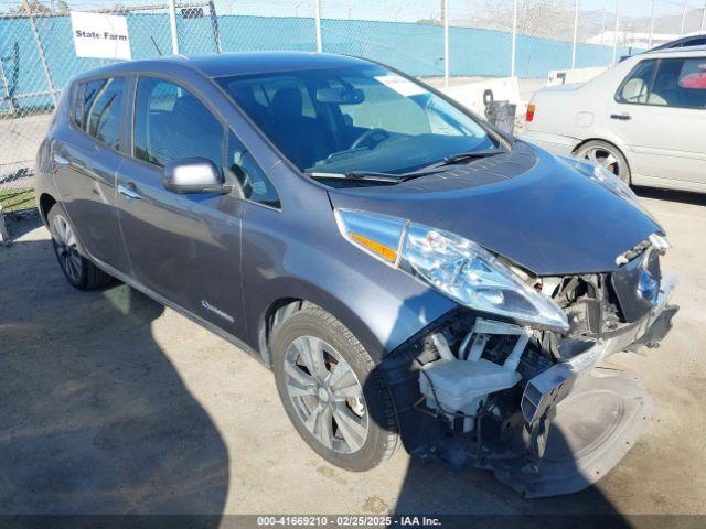  Salvage Nissan LEAF