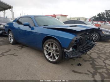  Salvage Dodge Challenger