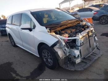  Salvage Toyota Sienna