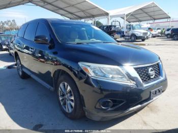  Salvage Nissan Pathfinder