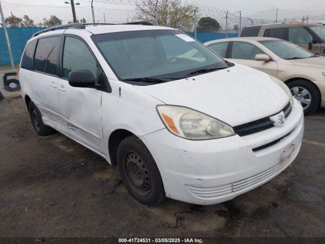  Salvage Toyota Sienna