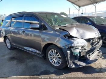  Salvage Toyota Sienna