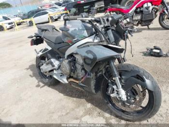  Salvage Aprilia Tuono