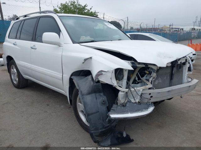  Salvage Toyota Highlander