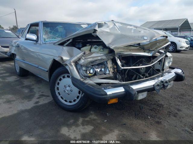  Salvage Mercedes-Benz 560