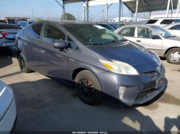  Salvage Toyota Prius