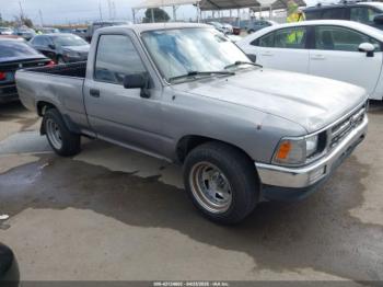  Salvage Toyota Pickup