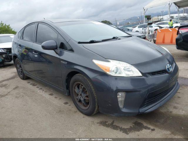  Salvage Toyota Prius