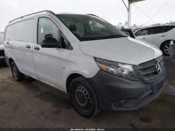  Salvage Mercedes-Benz Metris