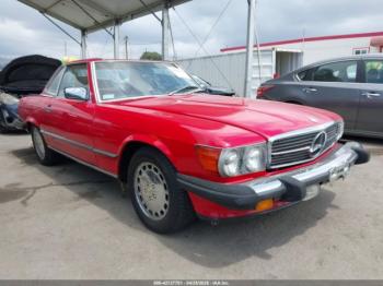  Salvage Mercedes-Benz 560