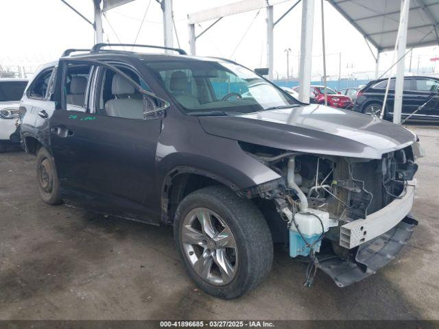  Salvage Toyota Highlander