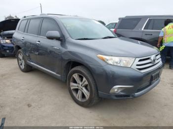  Salvage Toyota Highlander